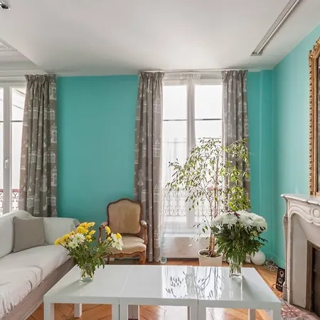 The Azure Pearl - Spacious & Modern - By Mon Petit Fare *
