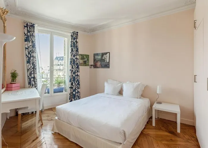 Apartment The Azure Pearl - Spacious & Modern - By Mon Petit Fare